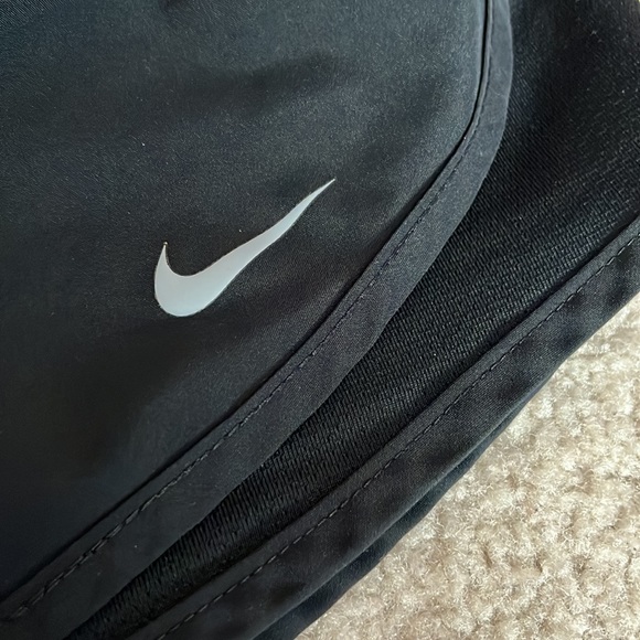 Nike shorts - Picture 4 of 6